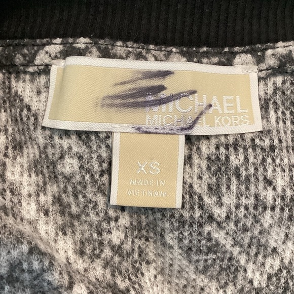 MICHAEL Michael Kors Top Size XS Black Snake Print - Picture 6 of 8